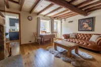 Chapel Cottage - with Log Burner Hotels in Hawes