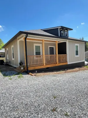 Cozy NC Cabin Hotels in Lenoir