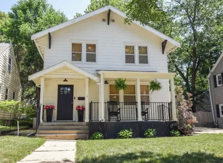 Centrally Located Updated 1927 Art Deco Отели рядом с достопримечательностью «Университет Су-Фолс»