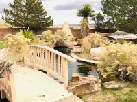 #1 BEST VIEWS! Huge, Luxury Contemporary Home + HEATED POOL Hotels in Rio Rancho