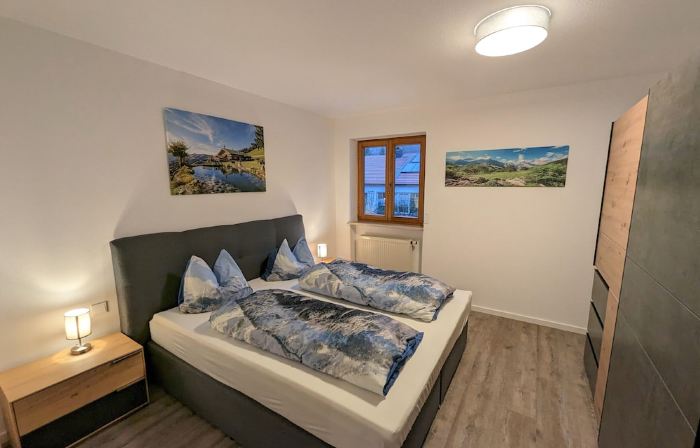 Cozy vacation apartment with 3 bedrooms, 2 bathrooms and outdoor seating area