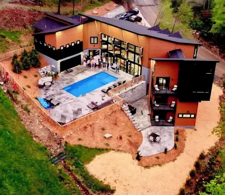 Luxury House private pool & Indoor Basketball court/Movie theater