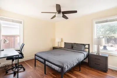 Charming Sky Cove: SFO Haven Hotels near Millbrae Square