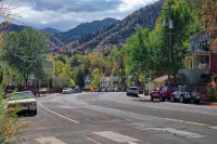 Great remodeled Downtown Manitou Springs Home Lic#9244