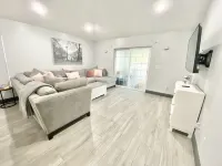 Beautiful heated pool home with office in Florida