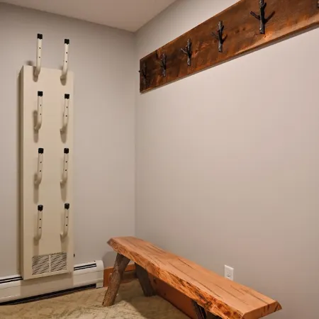 2 Story Condo @ Jay Peak w/ Hot Tub, Short Walk to Amphitheatre Отели в г. Джей