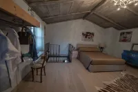 Rhythms and atmospheres of the past, the comforts of the present a stone's throw from the city