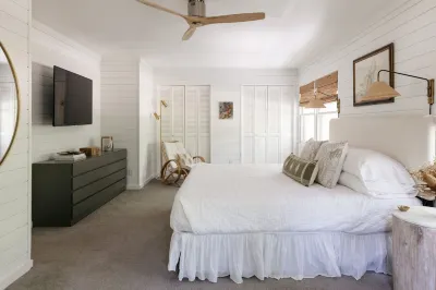 Peaceful Beach Retreat in Southern Shores.Beach Front Parking Passes Included
