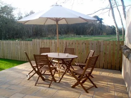 St Columbs Cottages No.3 Cottage Отели рядом с достопримечательностью «Замок Данлюс»