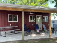 Cozy cottage in awesome Greenville with WiFi, AC