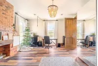 130 Yr Old Whimsical Gem On 1.3 River Front Acres