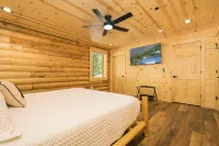 Brand NEW Build! Five Master Suites~Bunk Room~INDOOR POOL, Game ROOM & Hot Tub! - balcony