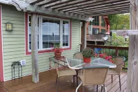 Beautiful Views, Sunrises, Pet Friendly, Comfortable!