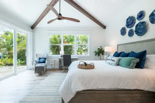 Special rate promotion!!!  Newly renovated Water front/pool home sleeps 8!!!! Hotels in Holmes Beach