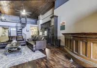 Lincoln’s Loft - Speakeasy Suite