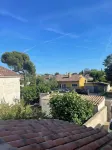 Villa Sous l'Olivier de Provence. Modern, family-friendly, and close to Avignon.