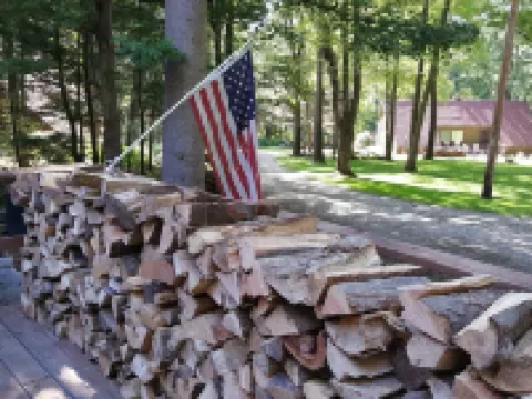 Seven Springs Cabin - Bear Claw Chalet - Authentic, Pet Friendly Log Cabin Hotels in Donegal Township