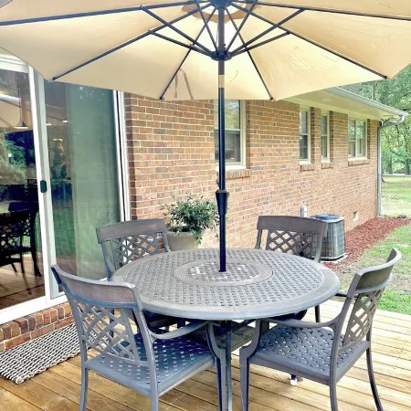 McCullough Park Charming 3-bedroom  in fantastic Stockbridge