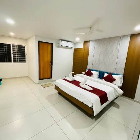 Hotel Coastal Empire