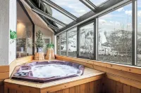 Top-Floor 2-Story Condo: Located at PCMR Base, Sleeps 10, Private Hot Tub