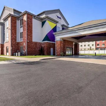 Spark by Hilton Catoosa Tulsa