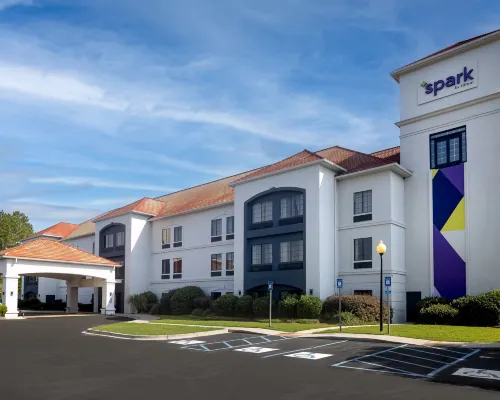 Spark by Hilton Savannah Airport Hotels in Savannah
