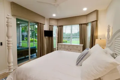 NEW Luxury 2 BR plus den in Greenlinks Condo totally remodeled!