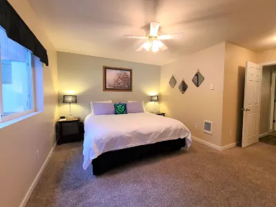 The Perfect Place Hotels near Leavenworth Reindeer Farm