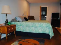 Lake Front property on Inks Lake with beautiful lake views /dock/swimming area. ブキャナン・ダムのホテル