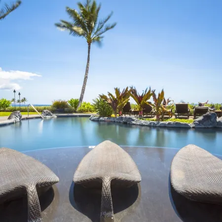 Luxurious Oceanfront Escape Awaits – Stunning Views & Top-Floor Waikoloa Living!