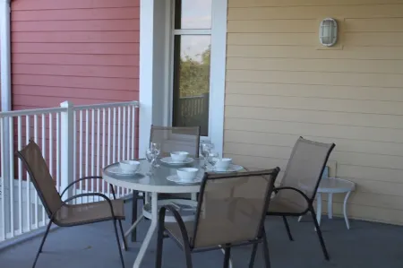 Baytowne Wharf - 4th Floor Corner Apartment