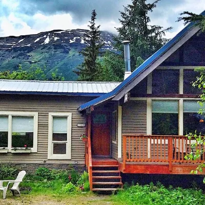 Awesome Fully Furnished Ski Chalet for 6 is Close to Slopes! Hotels near Alyeska Tramway