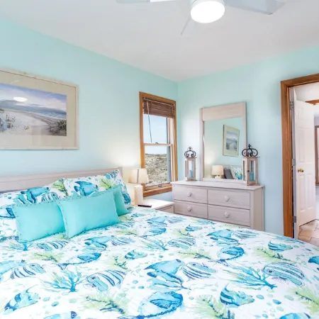 Lightly Salted OBX, Beach front Luxury, Wild Horses, Pool, Hot Tub, 4x4 Beach