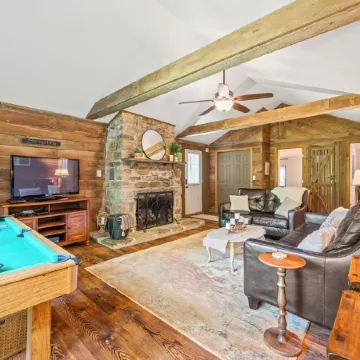 The Butterstone Cottage - Hot Tub, Bumper Pool, Fire Pit