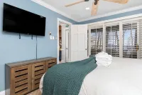 Premiere Two bedroom getaway Slope Side Wintergreen Resort Condo