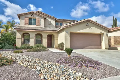 Temecula Valley Retreat Just Minutes From Wine Country- EV CHARGING AVAILABLE