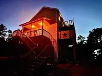 Horse Inn Around:  Pet Friendly-so Bring the Whole Family!  Just 3 Mins to Beach Hotels in Fruitville