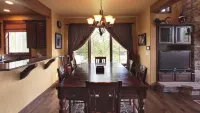 Gorgeous 4Br/4BA Home to Basecamp Your Mountain Adventures.
