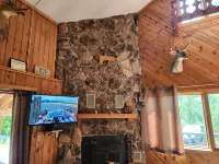 Peaceful Updated Chalet across street from Ski Brule --Right Side