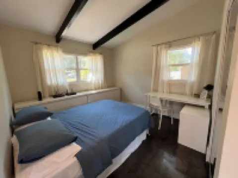 4 bed, 2 bath home conveniently located in NE Gainesville