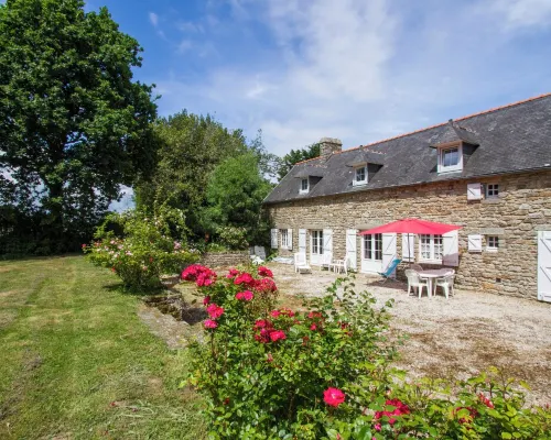 Tipoz'Immo - Family House Near Kermor Beach - Garden -Wifi Included Hotels in Combrit