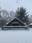 Cozy A-Frame near Wisconsin Dells and river access l Dogs Welcome