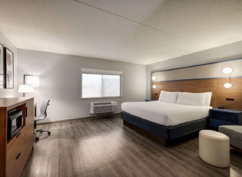 AmericInn by Wyndham Lincoln South