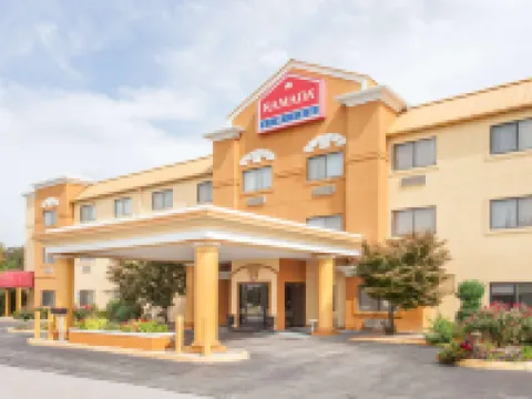Ramada Limited Decatur Hotels in Forsyth