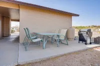 Patio & Mtn Views: Wickenburg 'trail Head House' Hotels near The Jail Tree