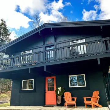 Pet-Friendly Retreat in the Vermont Woods Near Ludlow