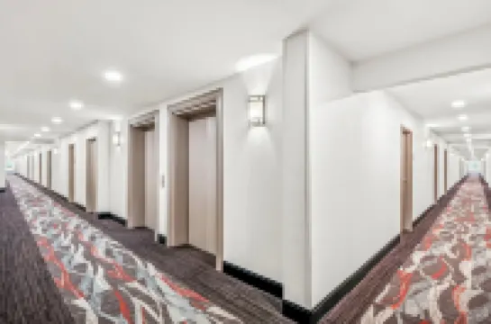 สตูดิโอหมู่บ้านตามบ้านโดย รูฟแดง เซาธ์ฟิลด์ โรงแรมในเซาท์ฟิลด์