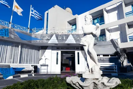 Nereus Hotel