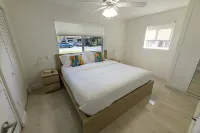 Luxury 5BR 3 Baths On the water Great Location 5 Min to Beach  Heated Salt pool
