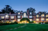 Olema House at Point Reyes Hotels near Mount Wittenberg Trail